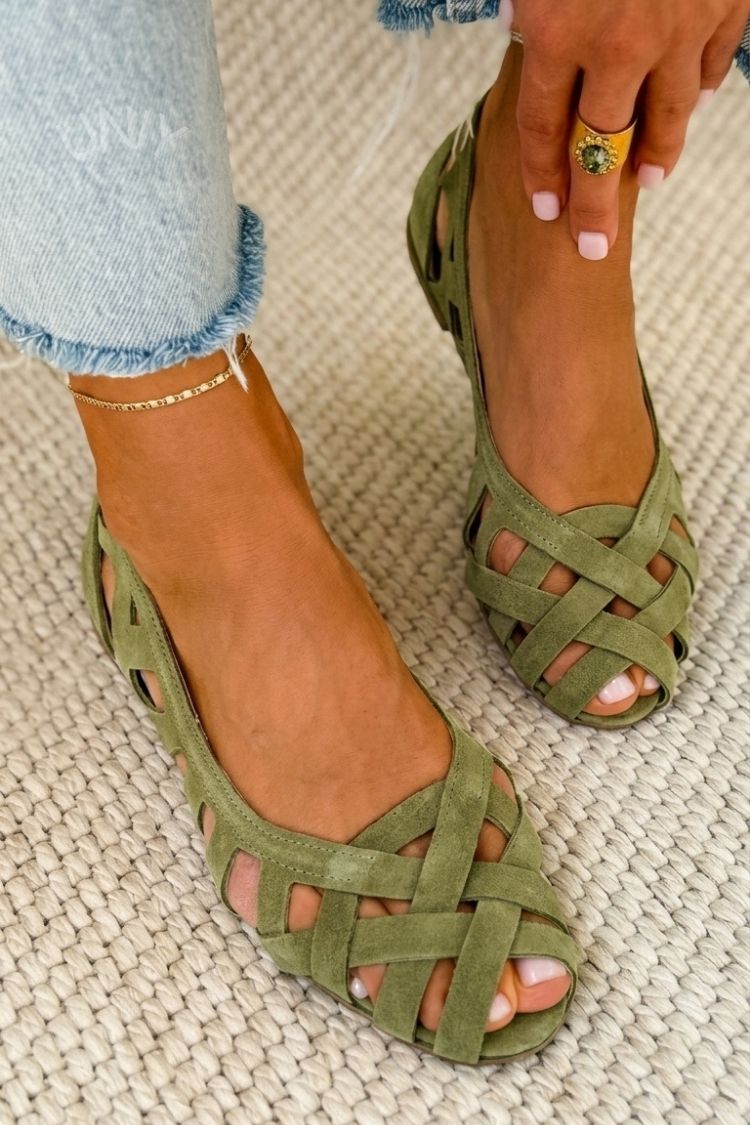 Zara - Sandalias planas de puntera abierta y tejido entrecruzado