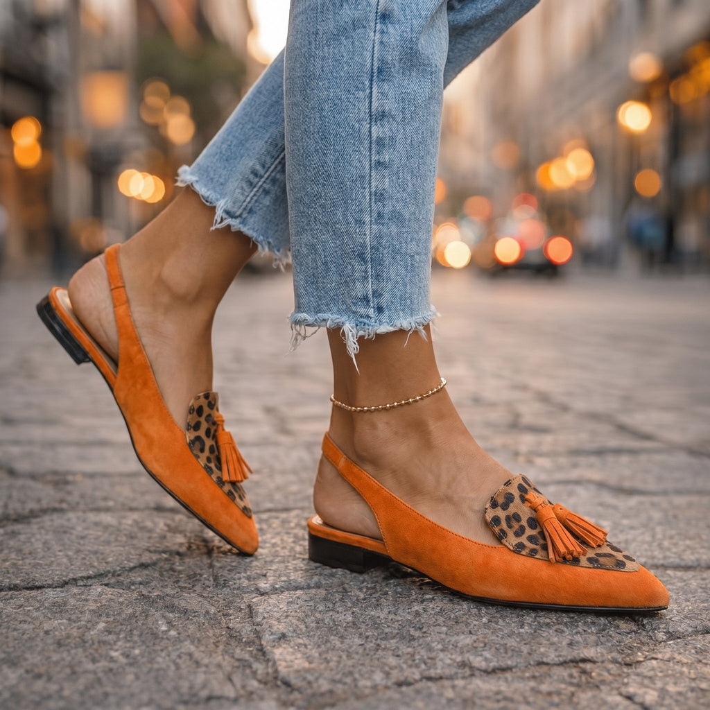 Eliza | Sandalias con tiras y pompones