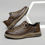 Zapatillas deportivas para hombre de alta calidad, antideslizantes, calzado de senderismo, estilo vintage, botas de montaña de cuero genuino