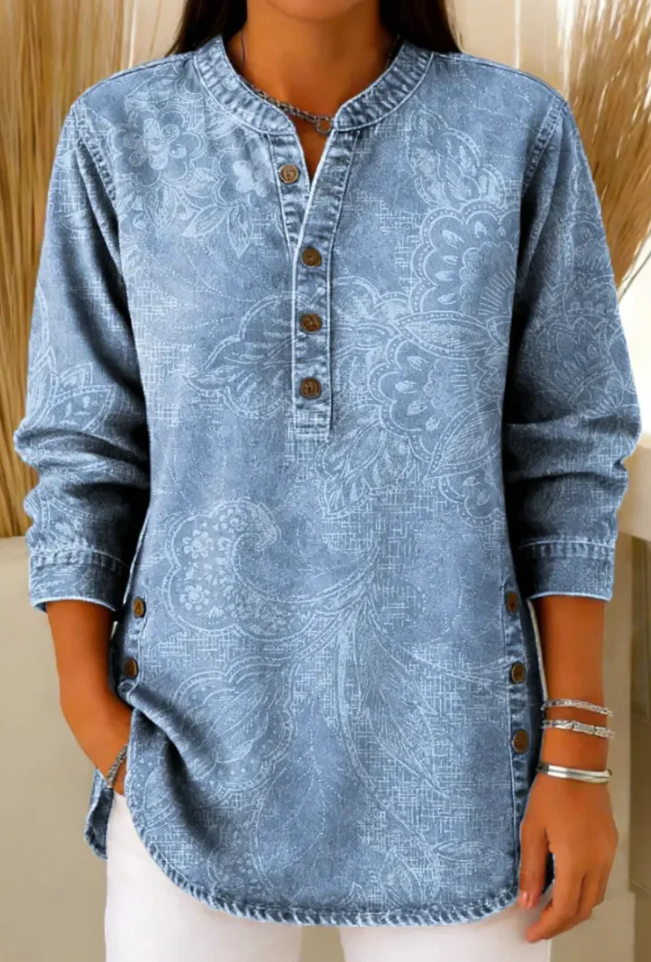 Livia – Blusa Denim Floral