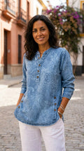 Livia – Blusa Denim Floral